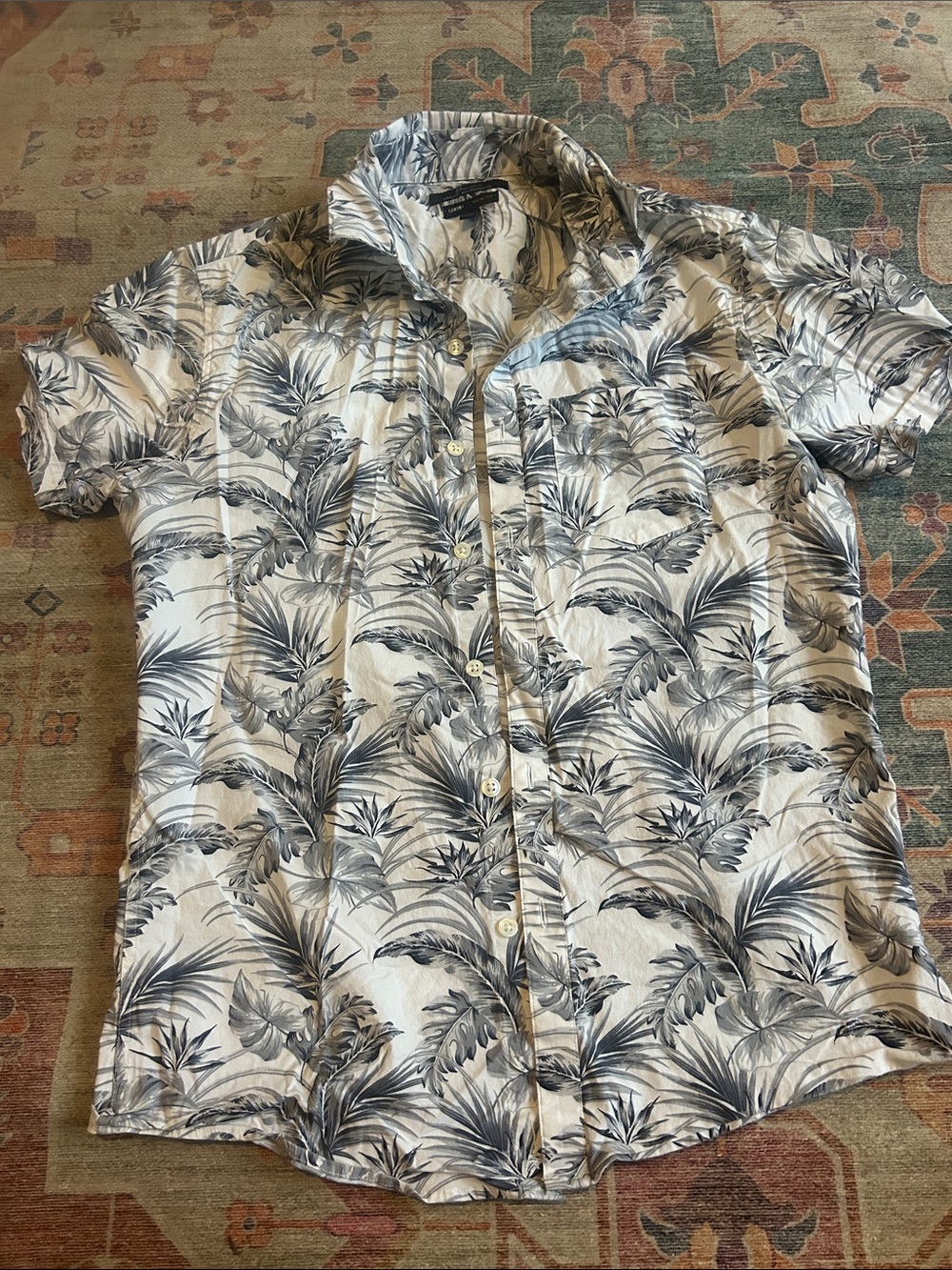 Marc Anthony White Short-Sleeve Button-Down Shirt with Gray Tropical Print